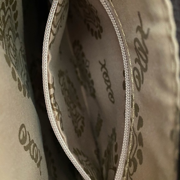 XOXO Brown Crossbody Purse - Picture 6 of 6
